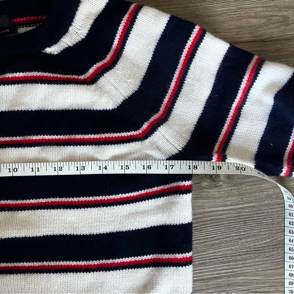 J. Crew Shrunken Striped Crewneck 100% Italian Cashmere Sweater Women’s Medium - Picture 8 of 9